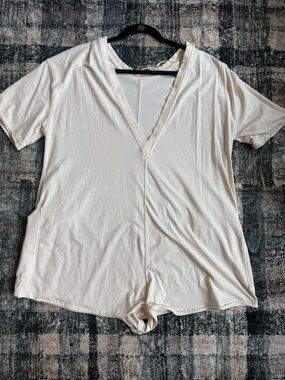 Free People Cream V-Neck Short Sleeve Romper-Small